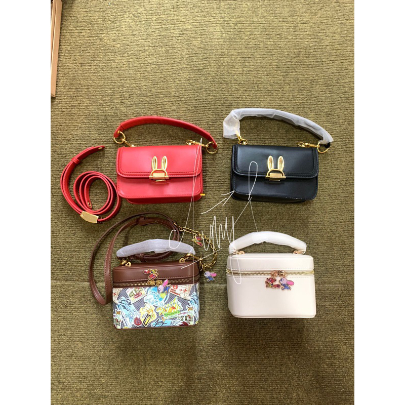 Tas Wanita / Clutch / Dompet Charles & Keith Original