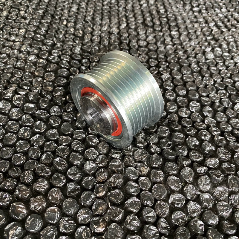 PULLEY ALTERNATOR INNOVA DIESEL