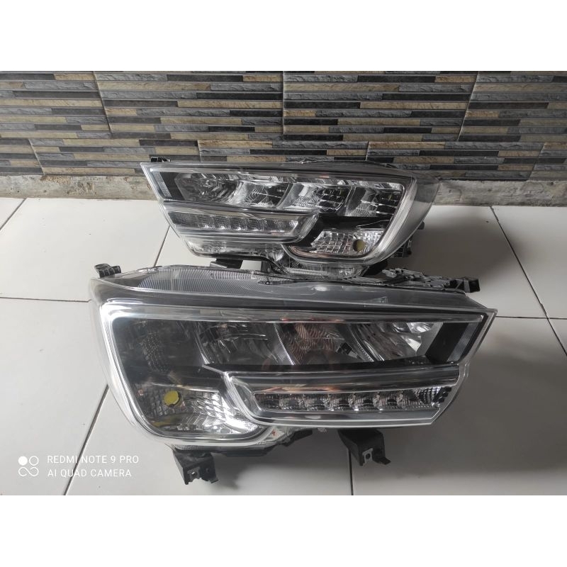 HEADLAMP/LAMPU DEPAN SUZUKI ERTIGA XL7 ORIGINAL