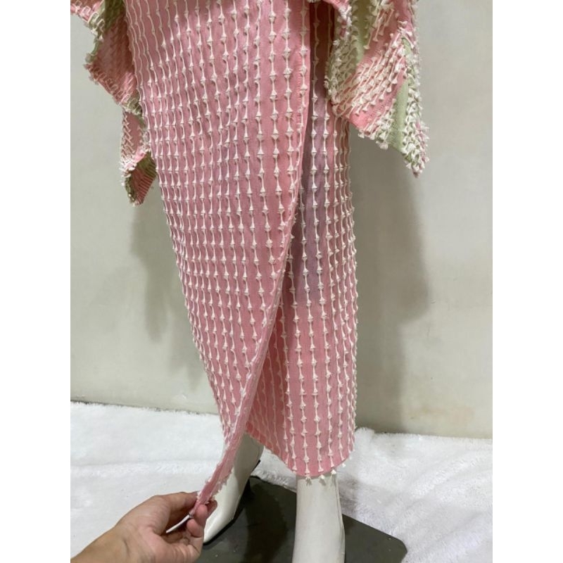 ROK KEBAYA DAN ROK LILIT TENUN BULU TERBARU HARGA SALEE