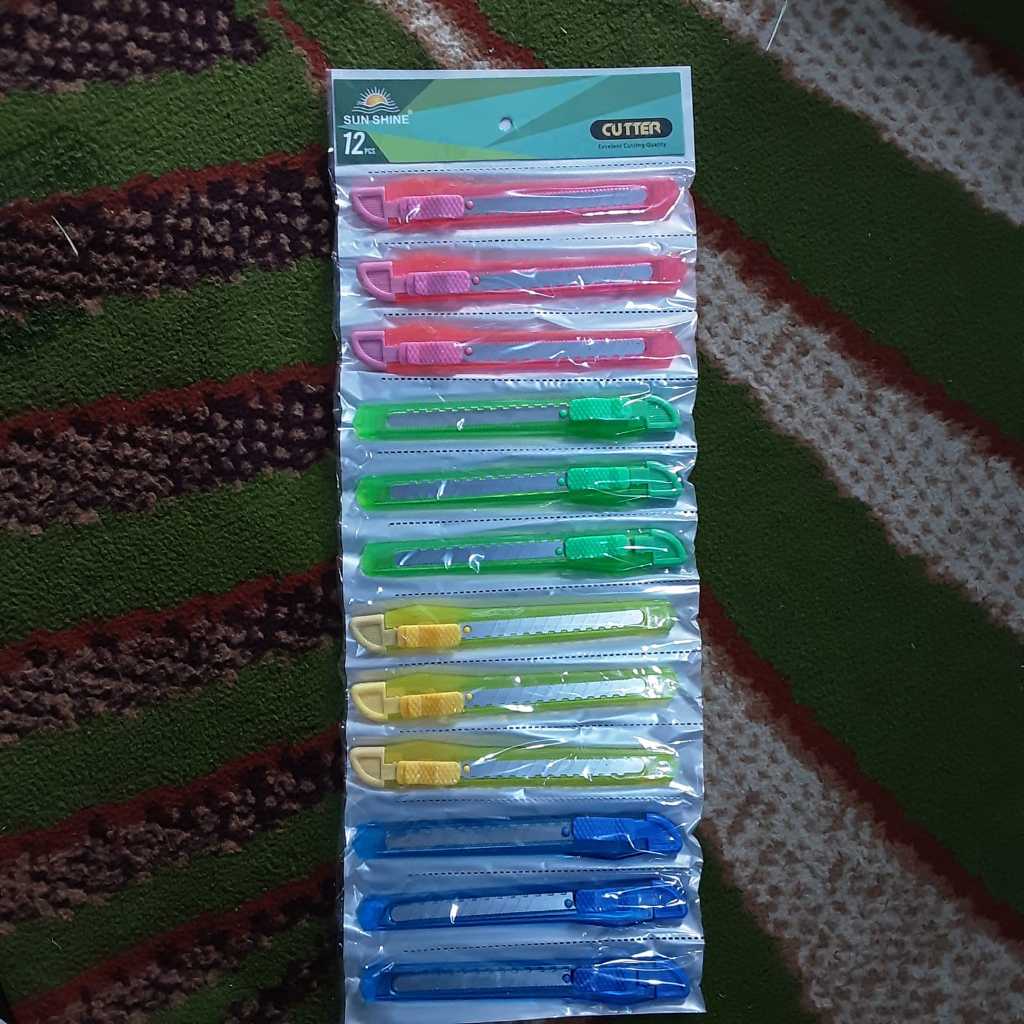 

12pcs Cutter Plastik Kecil Sun Shine/ Kater kecil rentengan