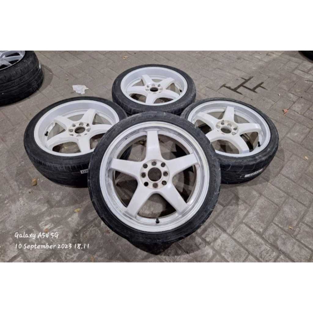 Velg Mobil Bekas Ring 17 Lubang 4 Lenso Lebar 7,5