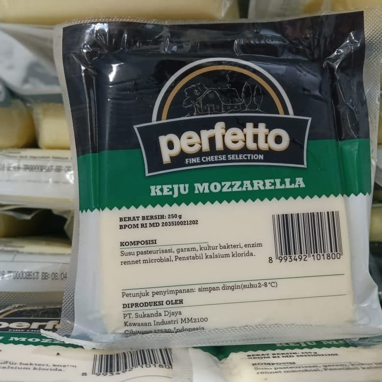 

Terlaris Perfetto cheese mozarella slice 250 gram original mozzarella NO REPACK