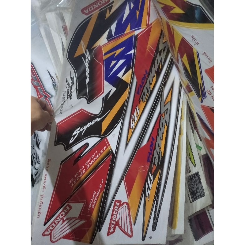 striping honda sonic old 125 body merah kodak thailand