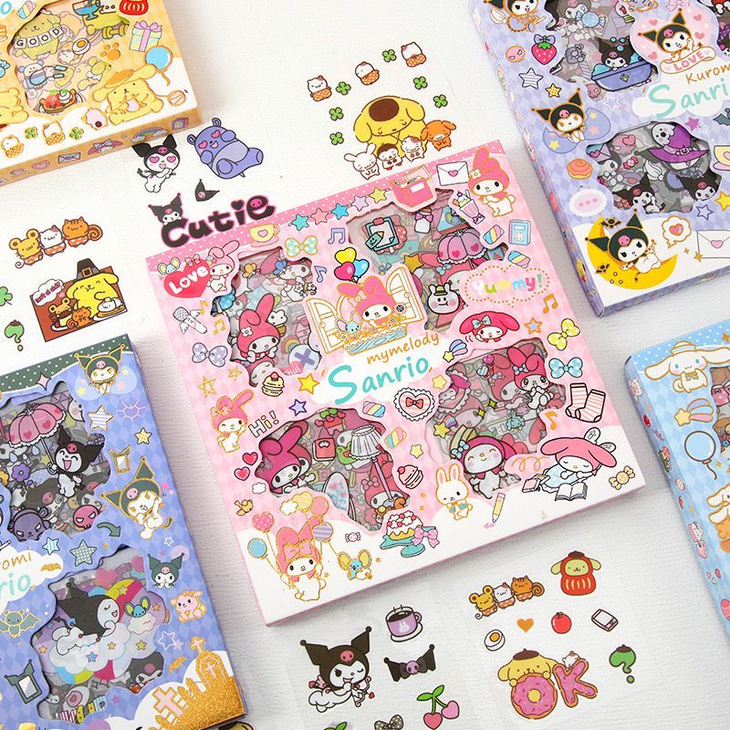 

SANRIO STICKER BOX CHARACTER CARTOON STICKER 2D BOX ISI 100 LEMBAR/ STIKER AESTETHIC KOREA MASU KUROMI LOTSO