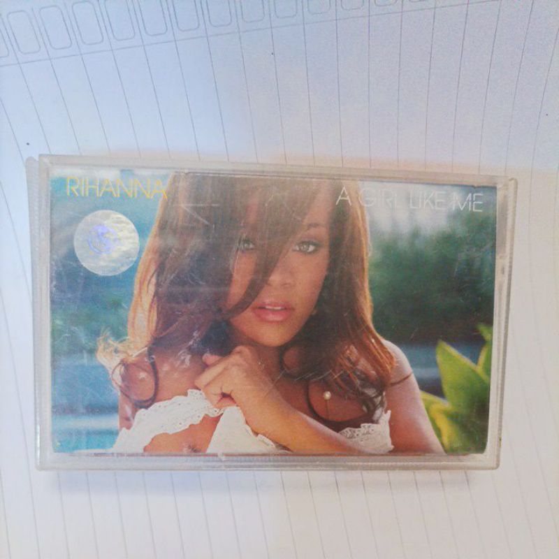 Kaset Rihanna original a girl like me