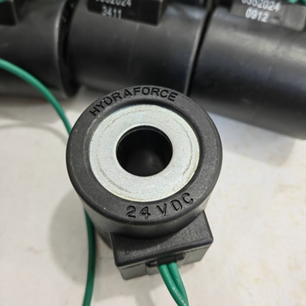 

Unik HYDRAFORCE 6352024 Coil Solenoid 24V DC ID 16MM Murah