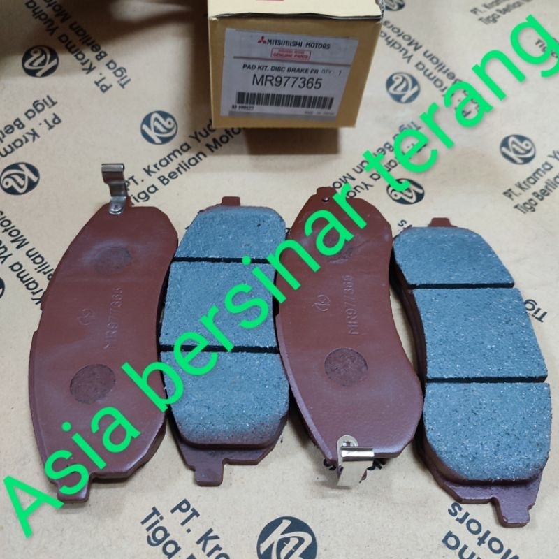BRAKE PAD MITSUBISHI L200 STRADA KAMPAS REM DEPAN BRAKE PAD L200 STRADA MITSUBISHI DC MR977365