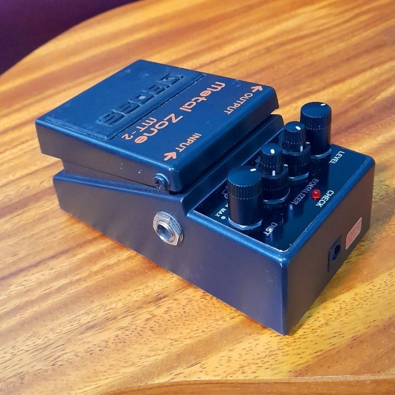 Efek Gitar Boss Metalzone 2nd