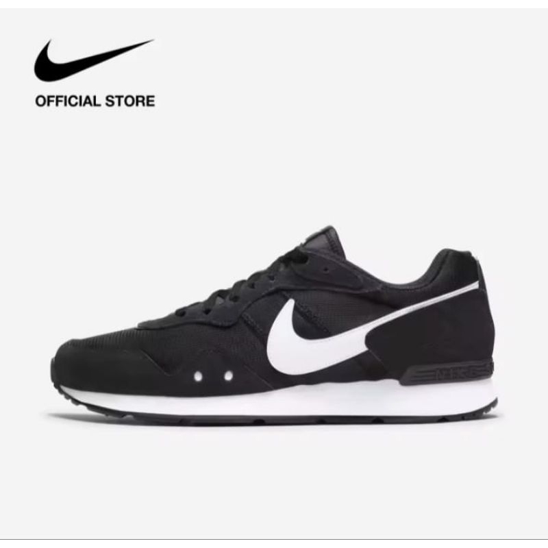 NIKE Venture Runner - Black/White -  Sepatu Sneakers Size 43 - Original