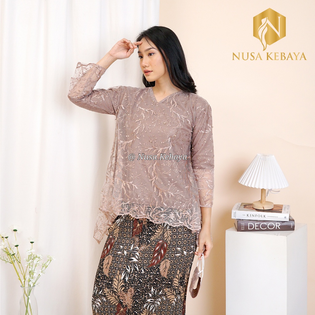 Nusa Kebaya - Atasan Kebaya Rinjani Brukat Tile Bordir Mutiara / Kebaya Wisuda Modern / Kebaya