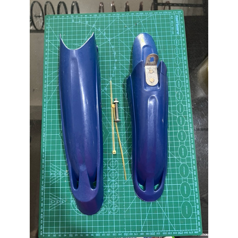 Spakbor plastik sepeda 16/18 inch