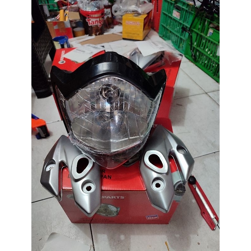 Reflektor Lampu Depan Vixion Old Set Kupingan Lampu Vixion Old