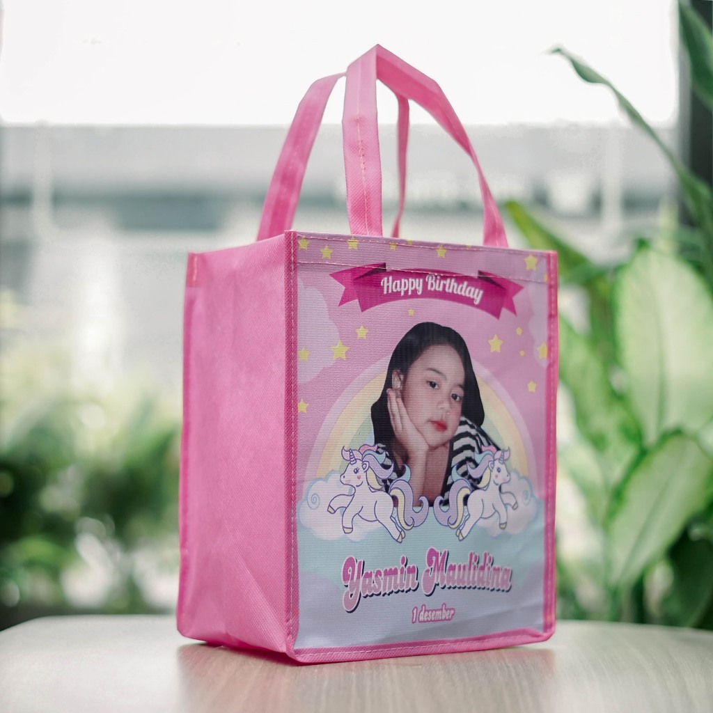 

CUSTOM Tas Pesta Ulang Tahun Anak Goodie Bag Model Jinjing Gambar Bolak Balik