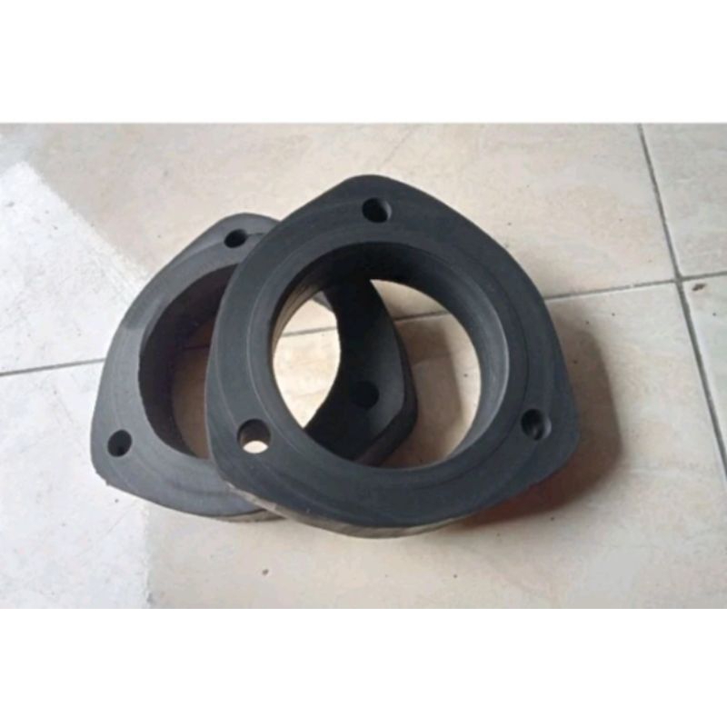 karet tatakan per Suzuki esteem depan