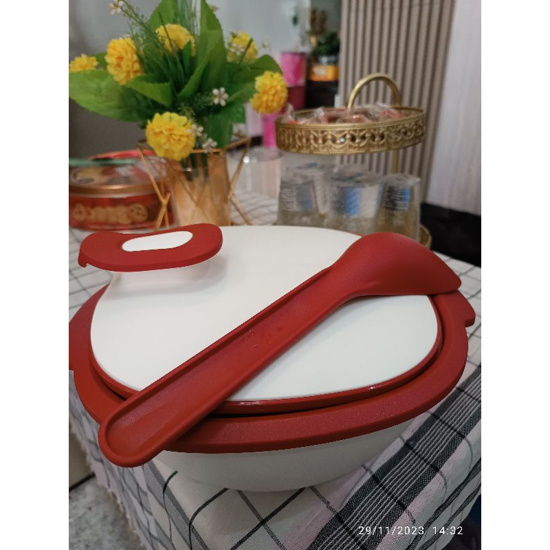 TUPPERWARE IMPORT WARMIE SET MERAH (1) 2250 ML atau 1300 ml