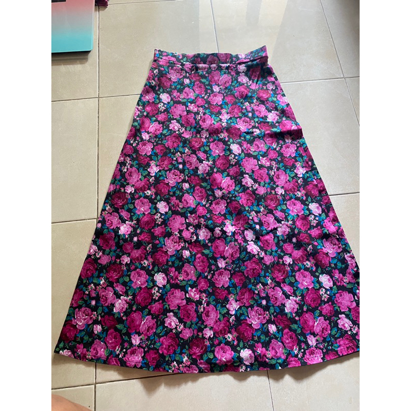 rok panjang bunga magenta preloved murah