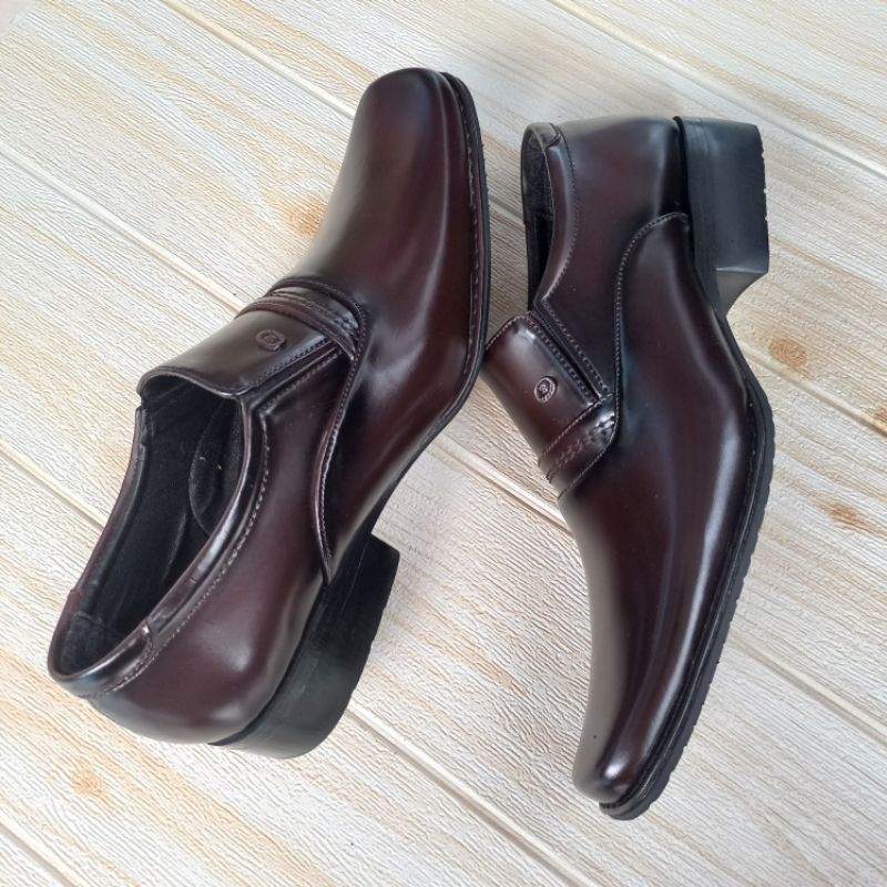 PALING DICARI Sepatu cowok kantoran Pantofel