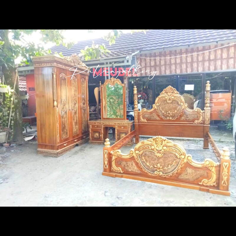 Set Kamar Tidur Cinta Ukir Kayu Jati Jepara Finishing Warna Kombinasi Motif Marmer PGM-002