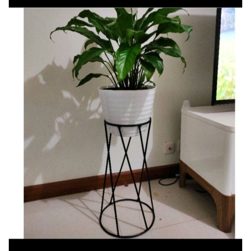 rak pot besi rak tanaman hias