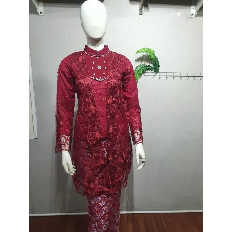 Set kebaya Dynasti/ kebaya Wisuda/ Kebaya pesta/ Kebaya kondangan/Kebaya Cantik