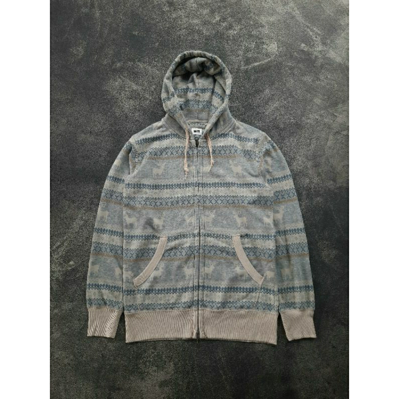 Uniqlo Navajo Rusa (M)