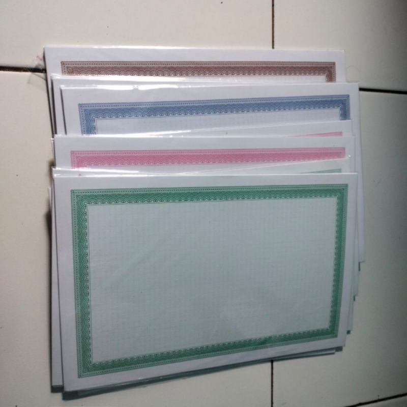 

Blangko sertifikat atau piagam F4/A4