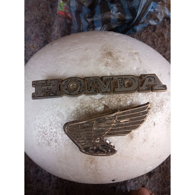 Emblem Logo Sayap Kiri Honda Tangki CB 100 CB 125 ORI Original Bekas Copotan Motor Second 2nd