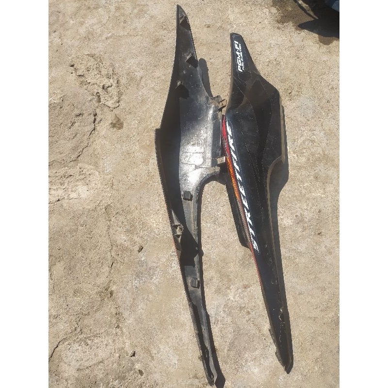 BODY BODI BELAKANG SAMPING KEPOng tepong honda Cb150r old cb 150r old 2013-2015
