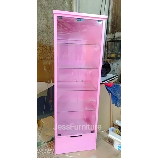 Lemari Kabinet Helm Tas , Lemari Kabinet 2Pintu , Lemari Kabinet Tas Kaca Lampu