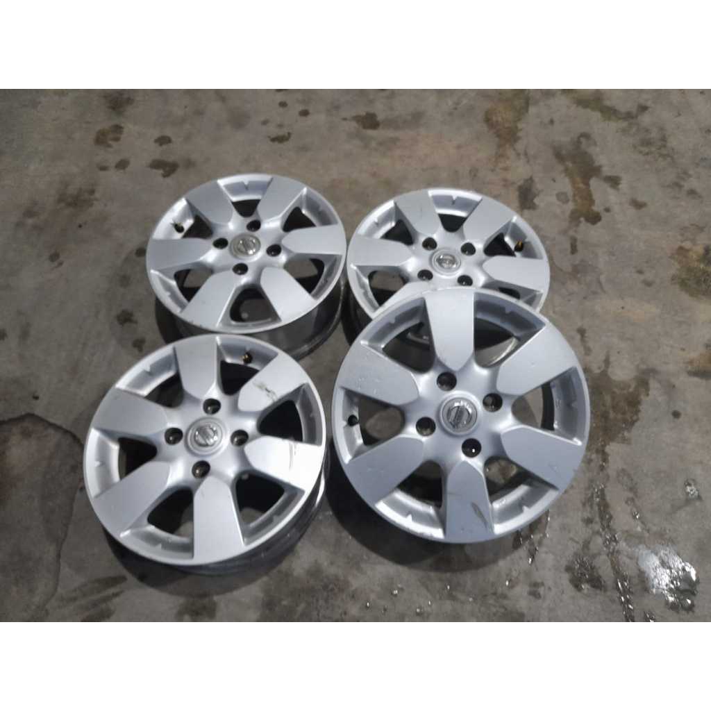 VELG MOBIL BEKAS R15 BAUT 4 STD LIVINA R15X5,5 4X114 ET45