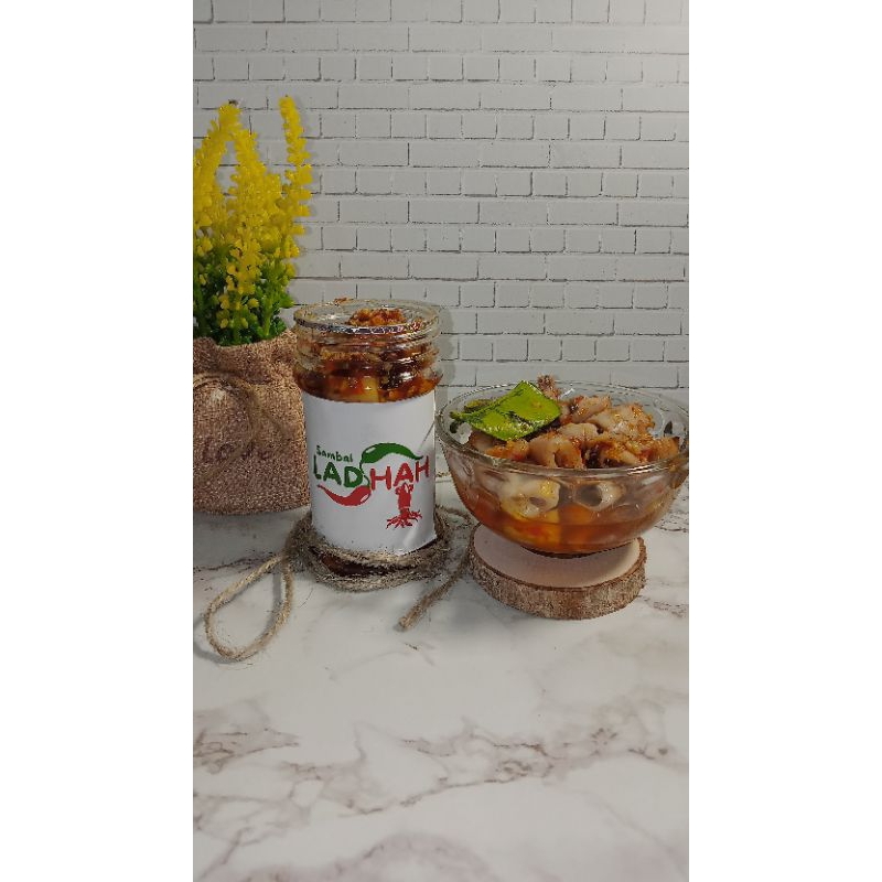 

SAMBAL CUMI 150 GR PEDAS NIKMAT PAKET HEMAT (BELI 2)