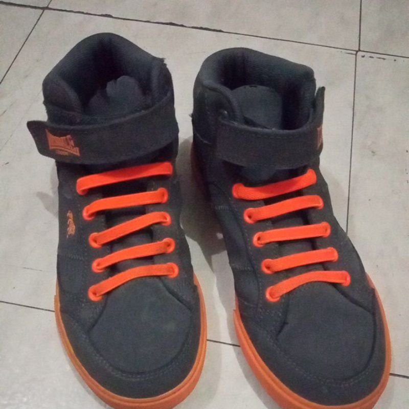 sepatu lonsdale