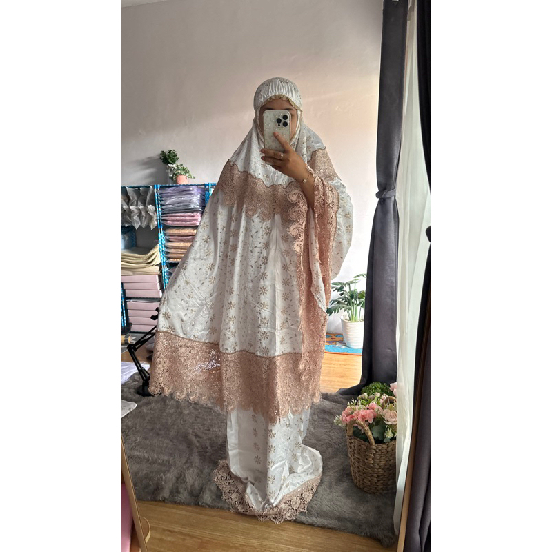 MUKENA PRADA JUMBO PUTIH PREMIUM RENDA KEONG MEWAH FULL BORDIR SUTRA JEPANG