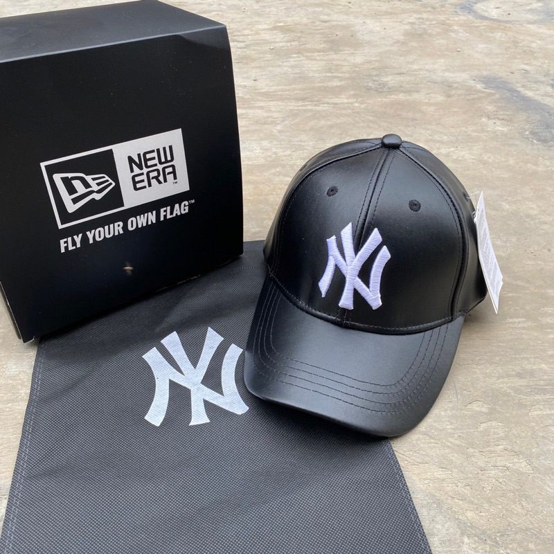 MLB NY YANKES BLACK LEATHER FULLSET CAP