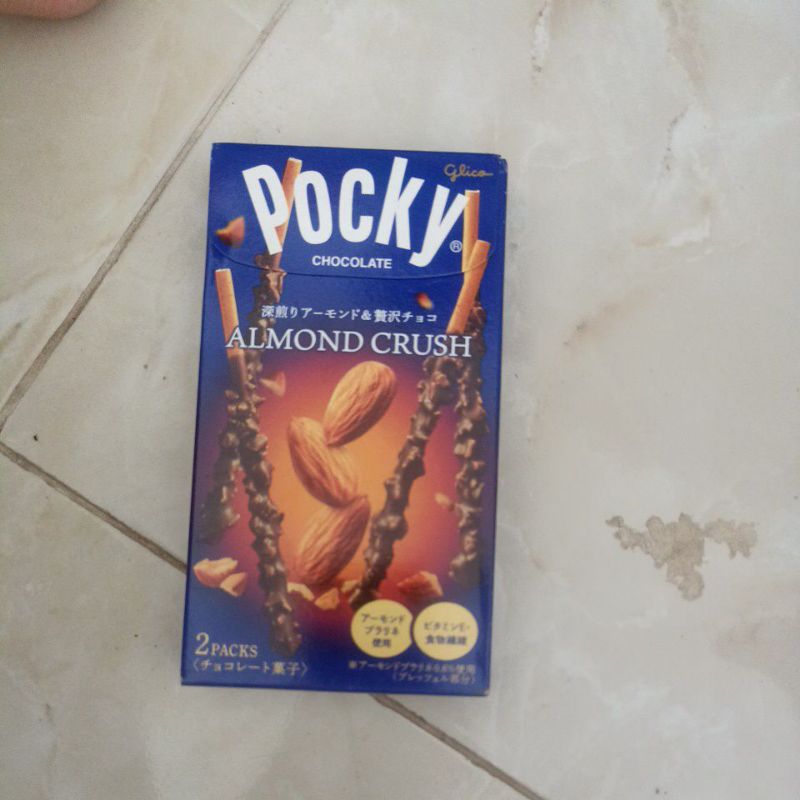 

pocky almond