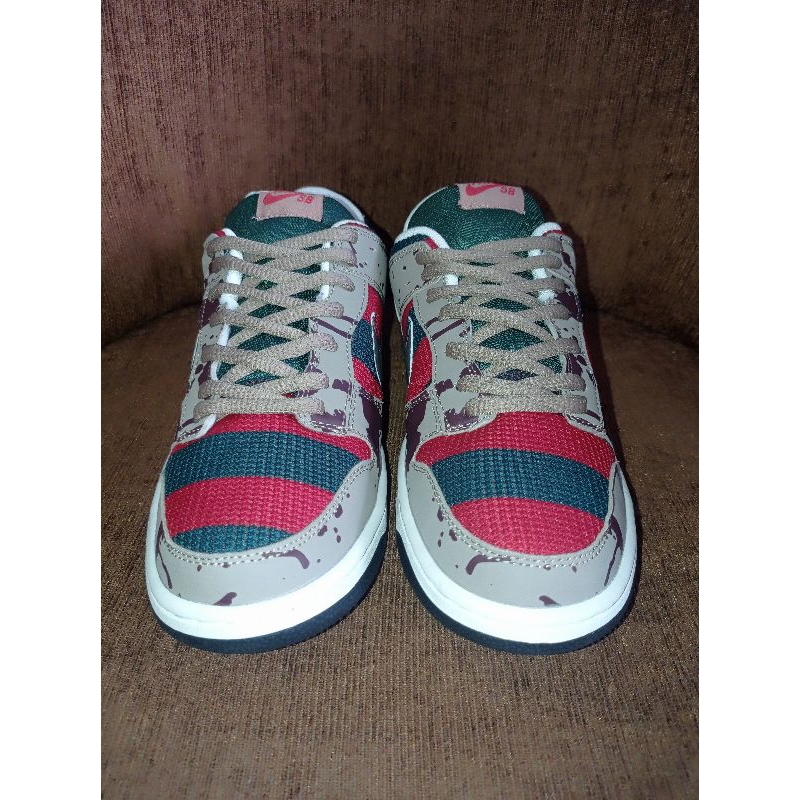 NIKE SB DUNK LOW PRO 'FREDDY KRUEGER'