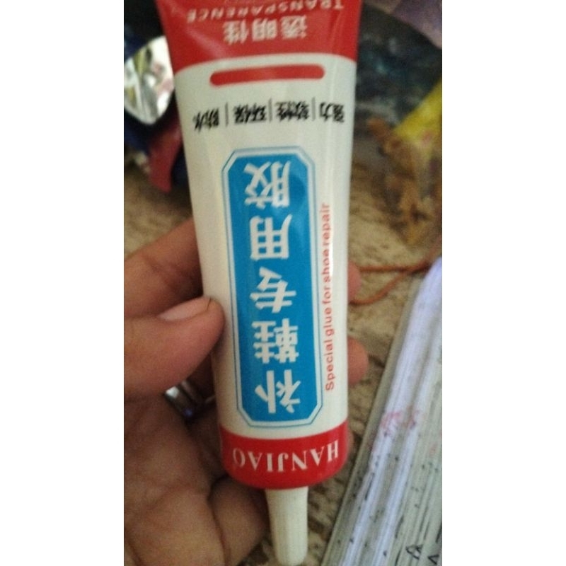 Lem Sepatu kuat dan Tahan Air / Lem Sepatu Tanpa Bekas