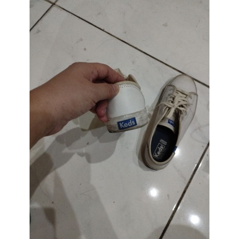 sepatu KEDS original