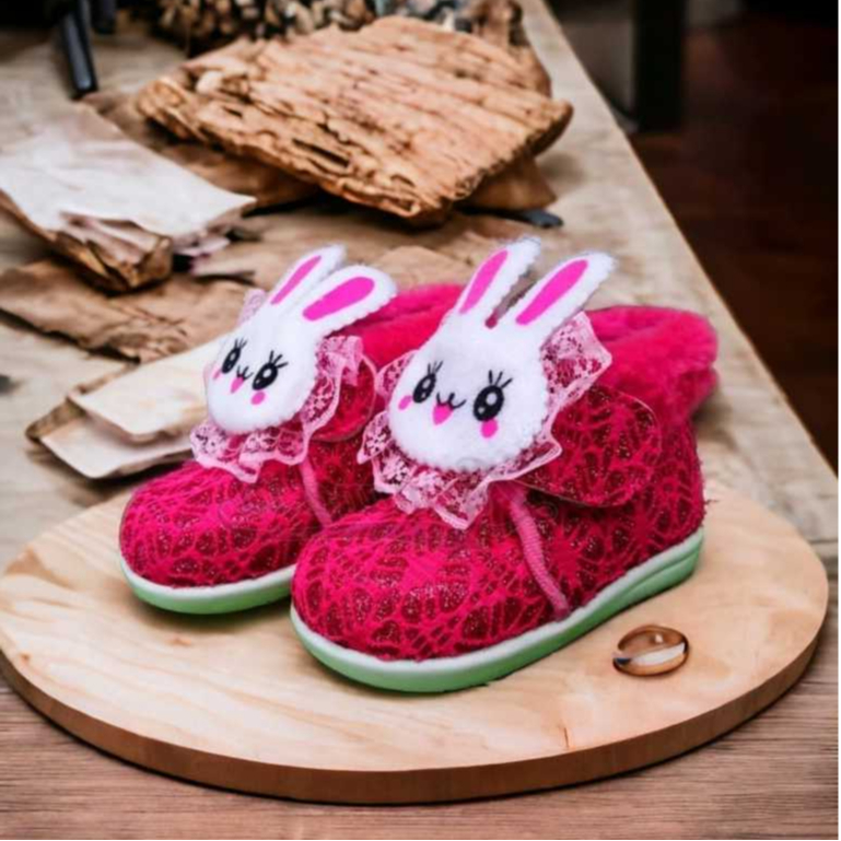 sepatu anak perempuan boot bulu sepatu karakter sepatu anak usia 1 2 3 tahun