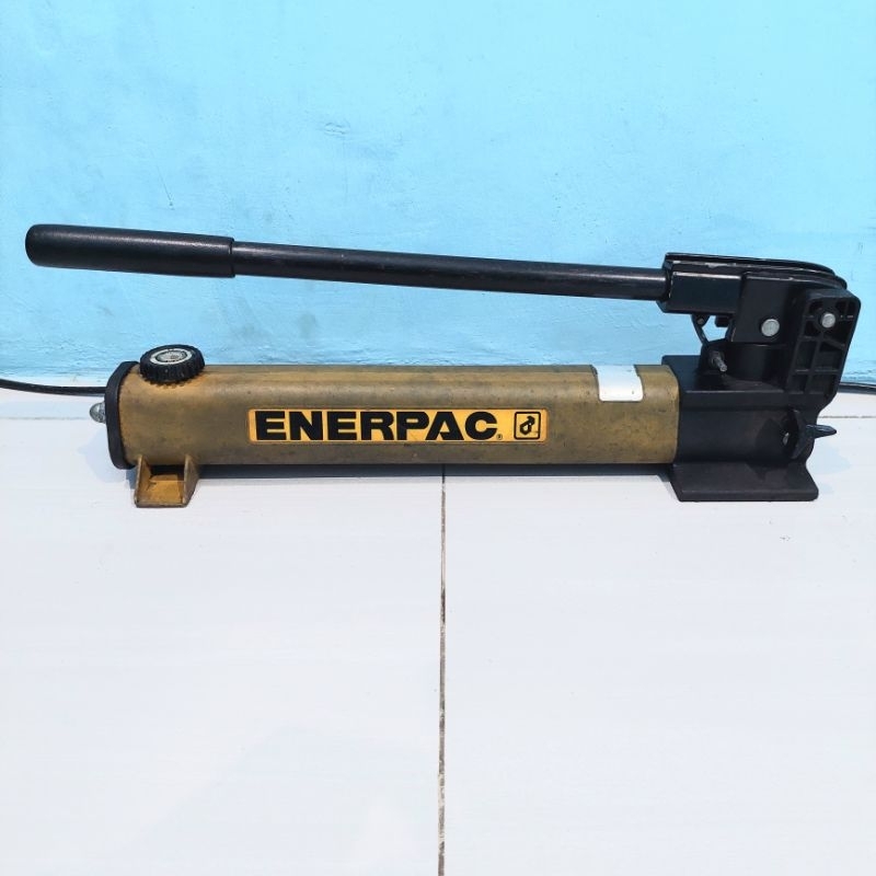 HAND PUMP ENERPAC P392 POMPA HYDRAULIC ENERPAC P392 700BAR 10.000PSI
