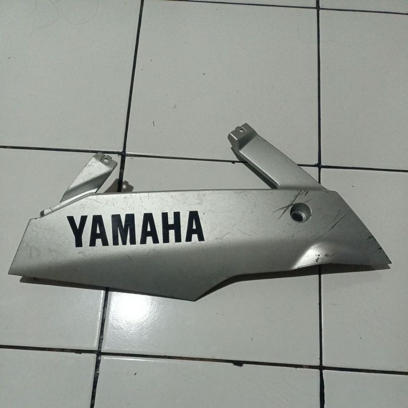 cover fairing sayap bawah bagian kiri r15 V3