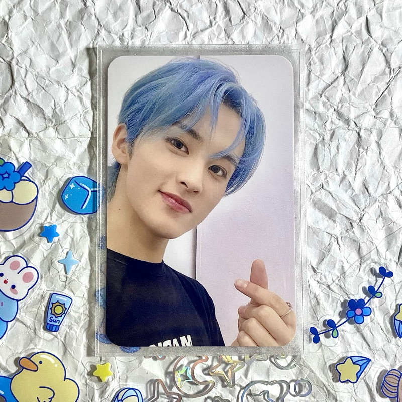Official Photocard Mark Candy MUMO POB (Mark Love Sign)