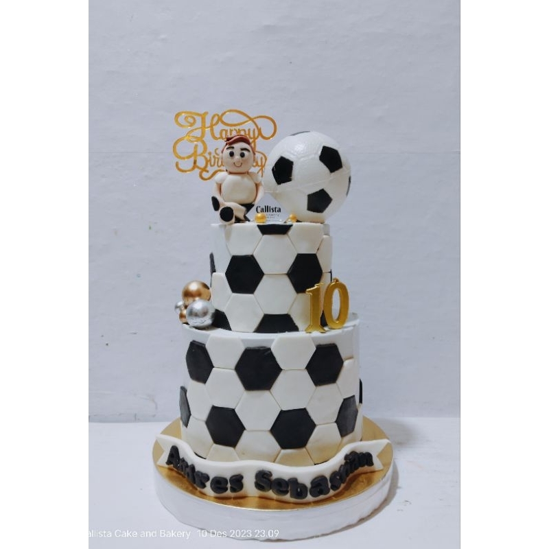 CAKE UlTAH BOLA 2 Tier / cake ultah tema Bola /Cake lucu