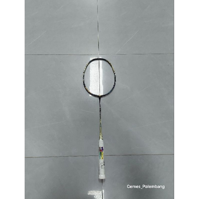 Raket Badminton Lining Axforce 100