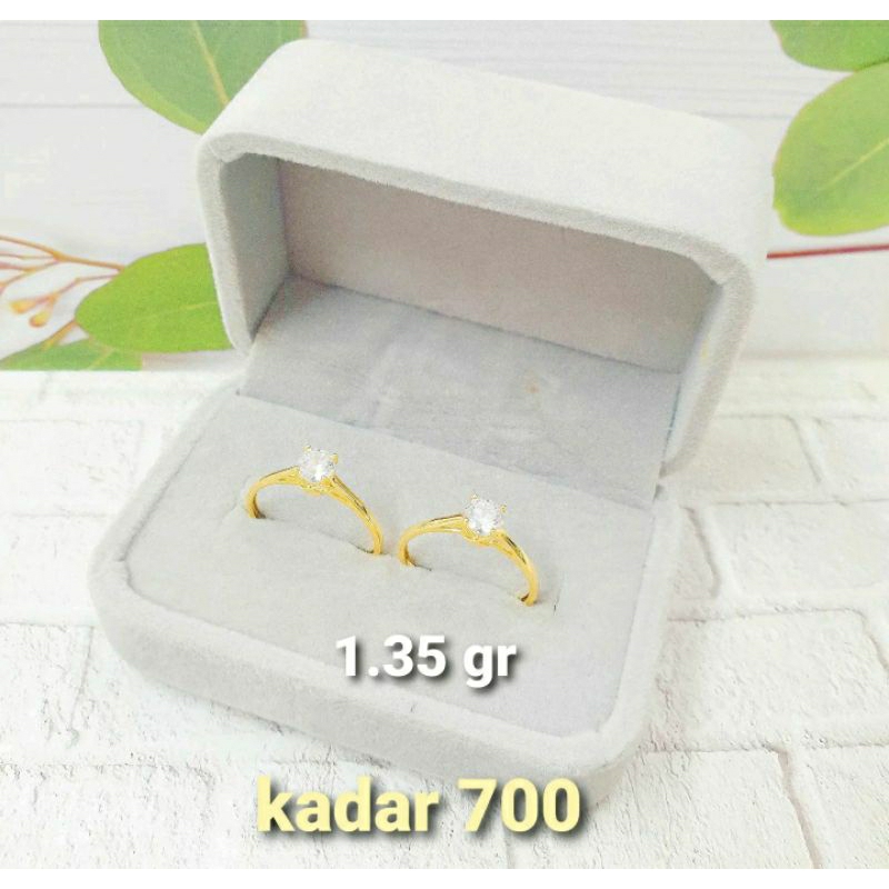 Cincin solitaire.Emas kadar 700/16k