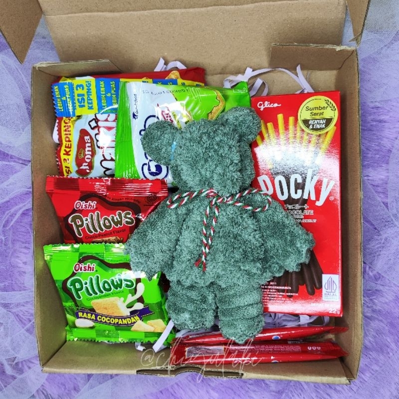 

SPESIAL NATAL - SNACK BOX CHRISTMAS HAMPERS JAJANAN