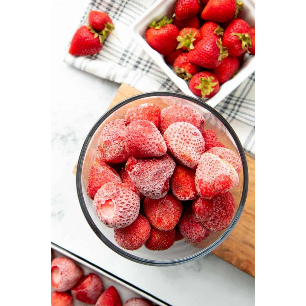 

BUAH STRAWBERRY BEKU