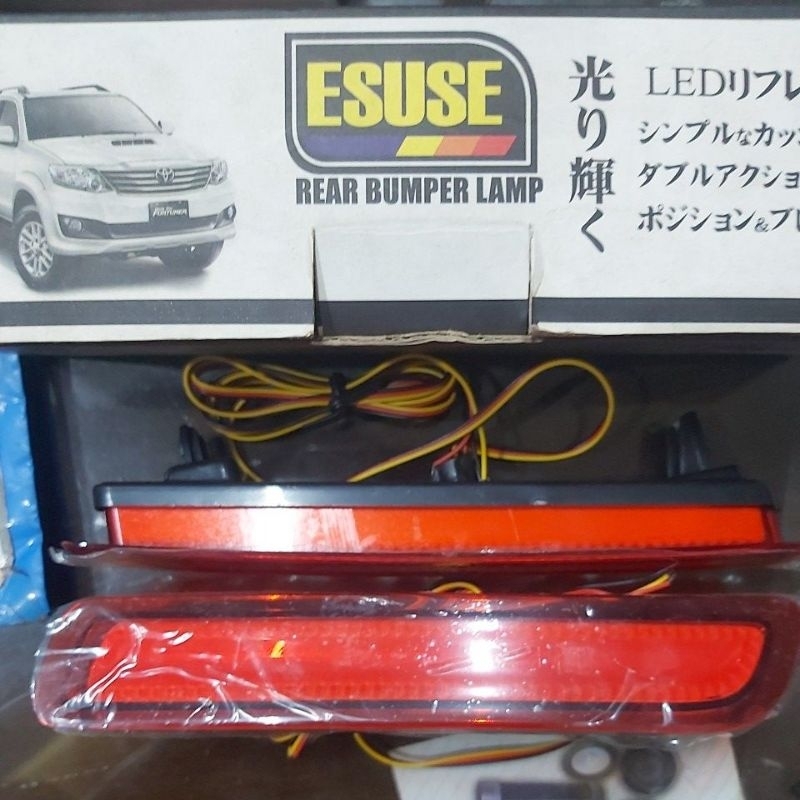 lampu bumper belakang ertiga atau lampu reflektor belakang ertiga