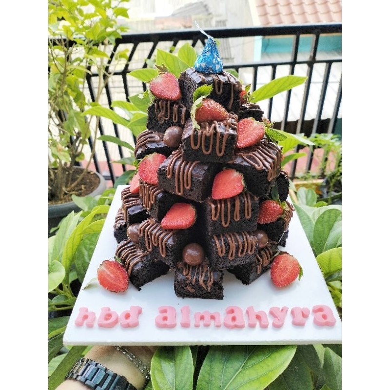 

Brownies Tower| Custom Brownies Tower 36 potong